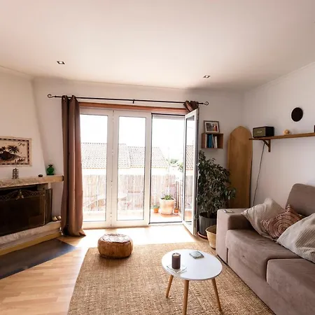 Hotell Alaia Surflodge *