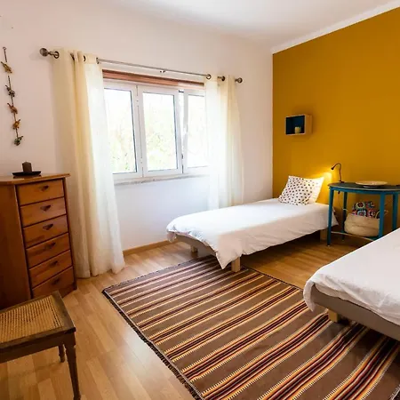 Hotell Alaia Surflodge *