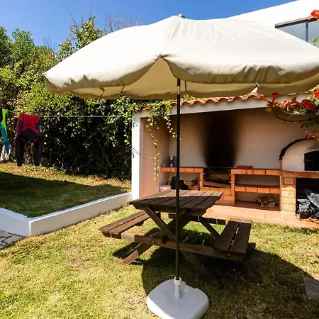 Alaia Surflodge Hotell Ericeira