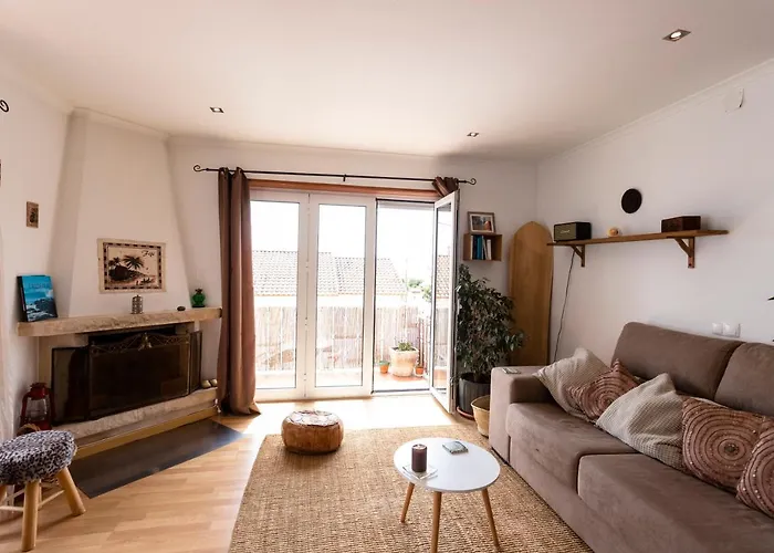 מלון Alaia Surflodge *