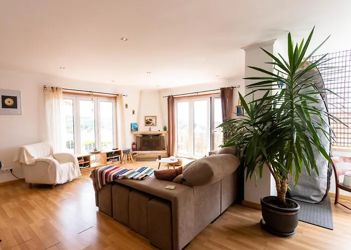 Alaia Surflodge מלון *