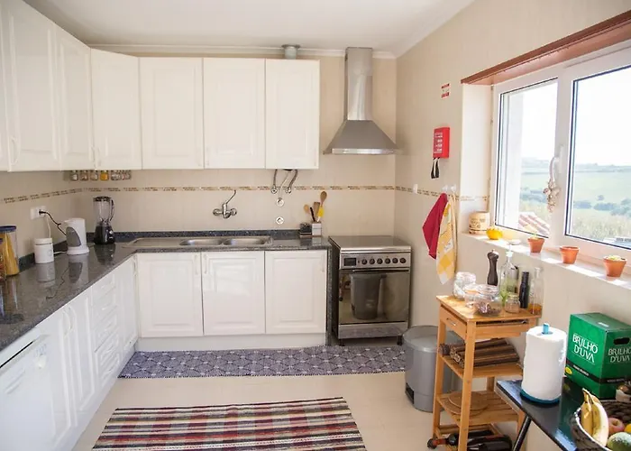 Alaia Surflodge * אריסרייה